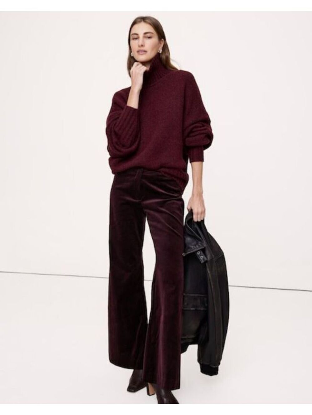 Banana Republic mid-rise flare velvet pant maroon red